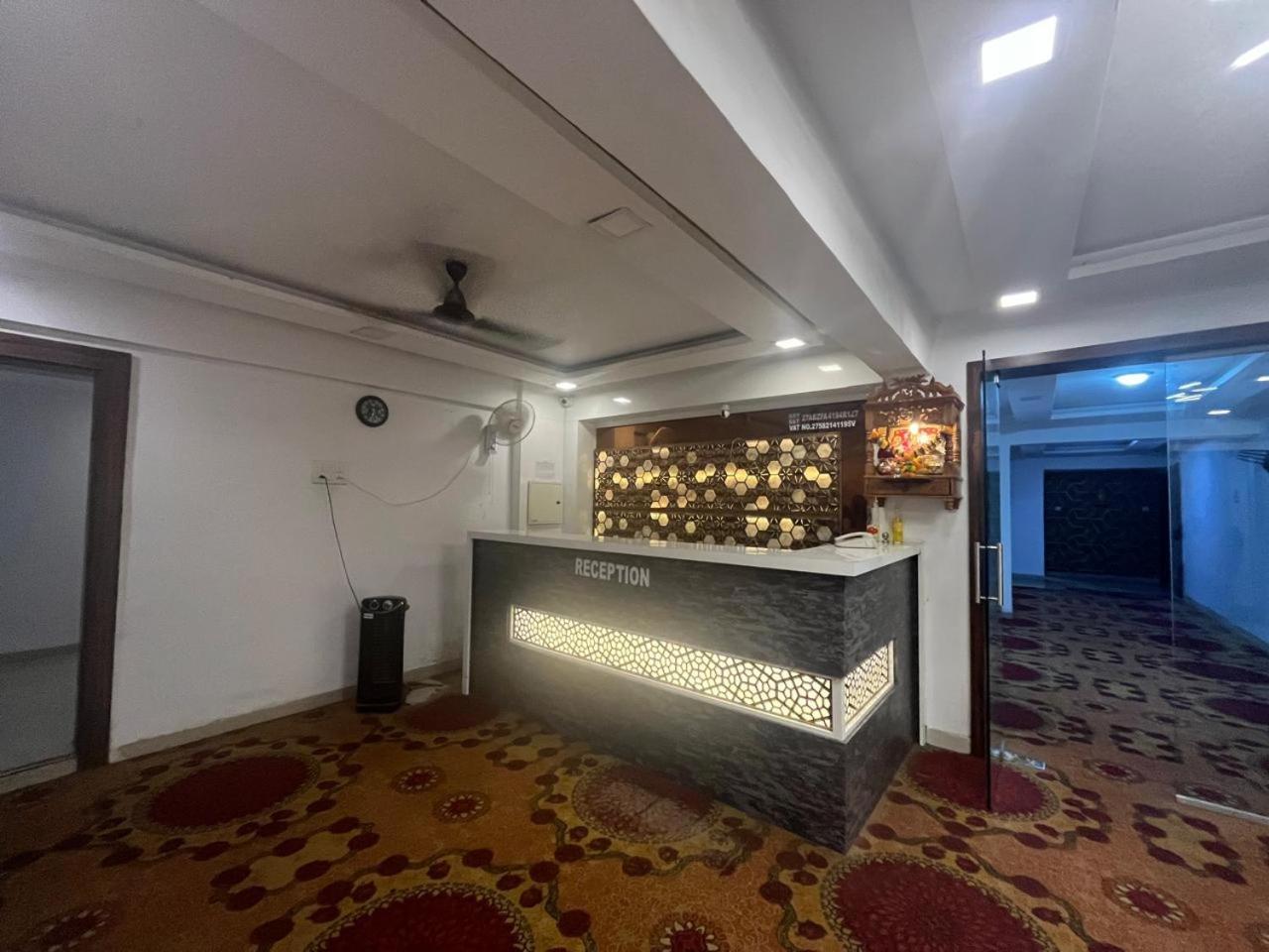 Arsh Executive Inn Dive Exterior photo
